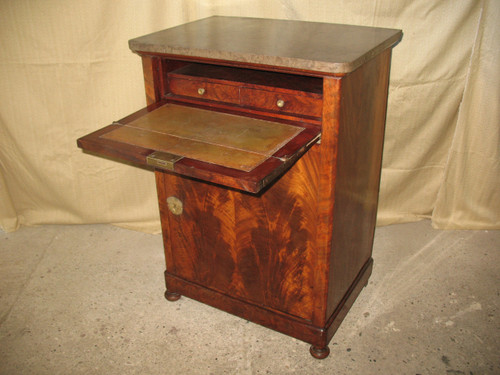 Petite commode secrétaire en acajou flammé époque Restauration 19ème 