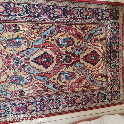 tapis fait main en laine du Pakistan