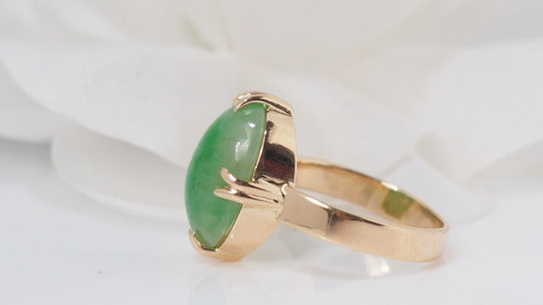 Yellow Gold And Jade Ring