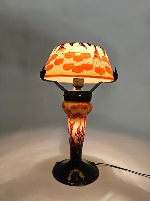 Le Verre Français Art Deco Pilzlampe „Amourettes“