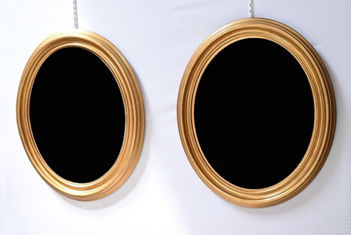 Rare Pair of Oval Mirrors - Mid 19th Century