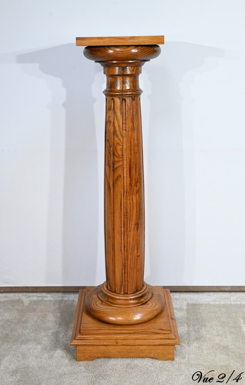 Important Column in Solid Oak – 1900