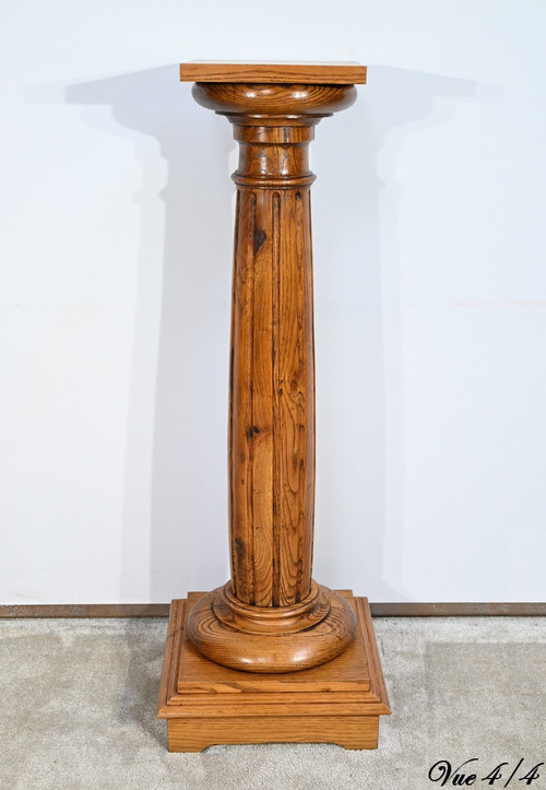 Important Column in Solid Oak – 1900