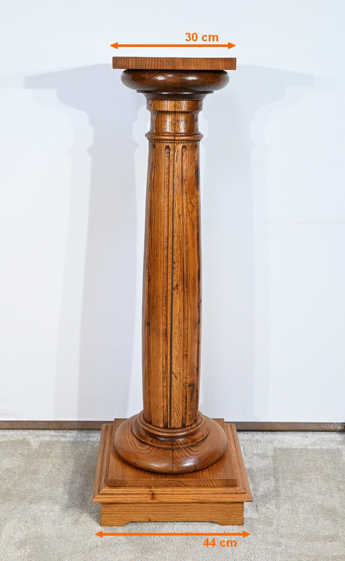 Important Column in Solid Oak – 1900