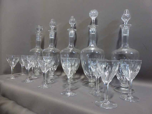 Service Of 50 Glasses And 6 Crystal Carafes