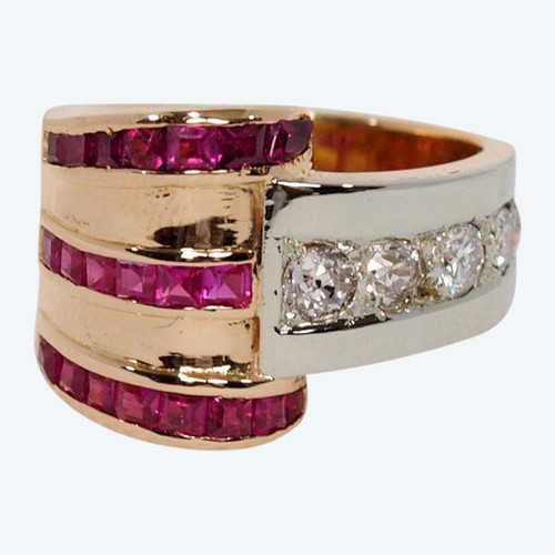 Tank Ring In Rose Gold Set With Diamonds And Red Stones