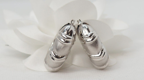 Hoop Earrings In White Gold