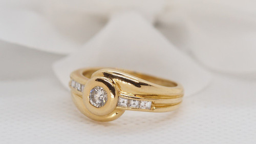 Bague En Or Jaune Et Diamants