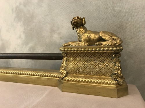 Fireplace bar, 19th century bronze fireplace bar decorated with dogs