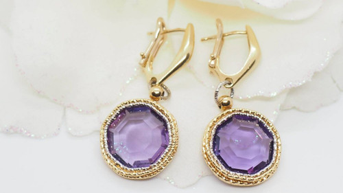 Zweifarbige Ohrringe aus Gold und Amethyst