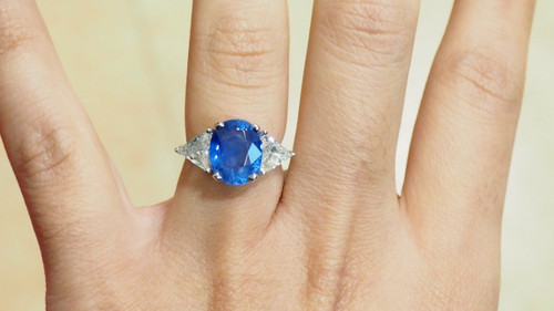 Ring Set With A Ceylon Sapphire