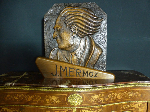 Panneau Sculpté à l'Effigie De Mermoz