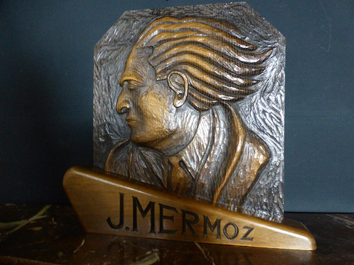 Panneau Sculpté à l'Effigie De Mermoz