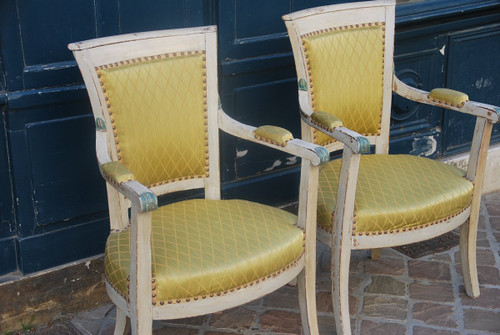 Paire De Fauteuils En Bois Laqué époque Directoire