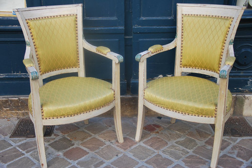 Paire De Fauteuils En Bois Laqué époque Directoire