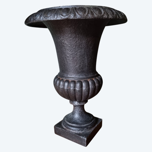 19th-century cast-iron Medici vase, Variant Avec Col Frise D'oves.