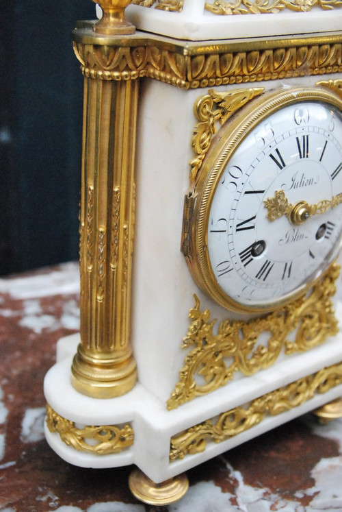 Marble and bronze clock, Louis XVI period