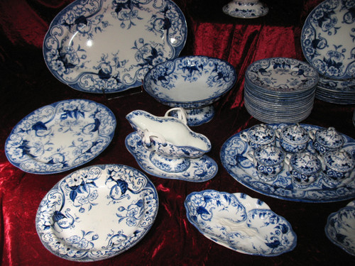 Creil and Montereau earthenware dinner service, Flora décor, 19th century