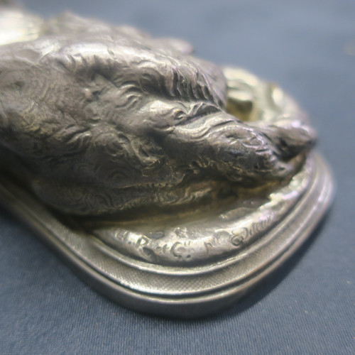 Dog in silver-plated bronze, signed Hingre