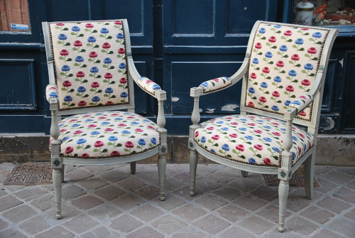 Paire De Fauteuils En Bois Laqué D époque Directoire