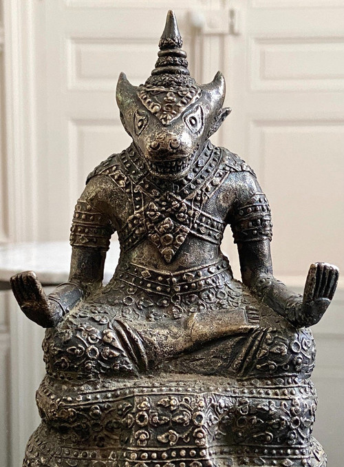 Thaïlande, Premier Tiers XXème Siècle, Statuette Bronze Argenté Divinité Tête Taureau.