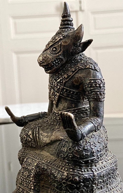 Thaïlande, Premier Tiers XXème Siècle, Statuette Bronze Argenté Divinité Tête Taureau.