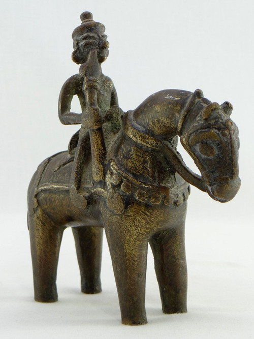 India, XIXth Century, Bronze Statuette Depicting A Divinity On Horseback.