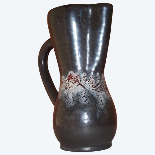 PITCHER ACCOLAY unterzeichnete KOSTANDA