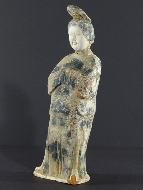 China, Tang dynasty period (618-907), terracotta statuette of a court lady