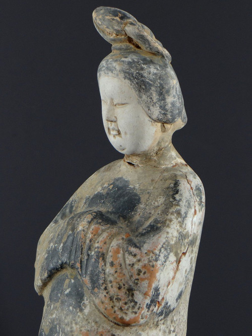 China, Tang dynasty period (618-907), terracotta statuette of a court lady