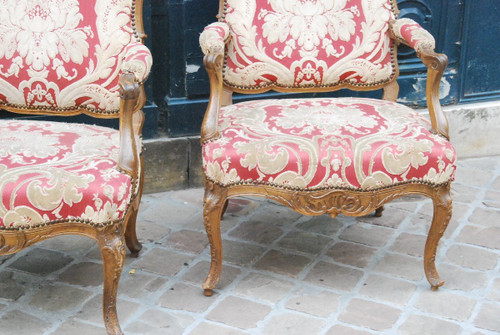 Paire De Larges Fauteuils à La Reine époque Régence XVIIIe siècle