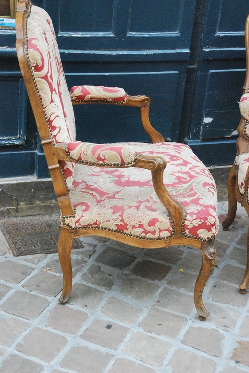 Paire De Larges Fauteuils à La Reine époque Régence XVIIIe siècle