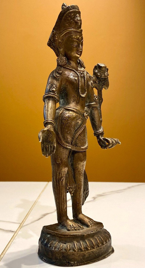 Tibet, Première Moitié Du XXème Siècle, Statuette De Tara En Bronze.