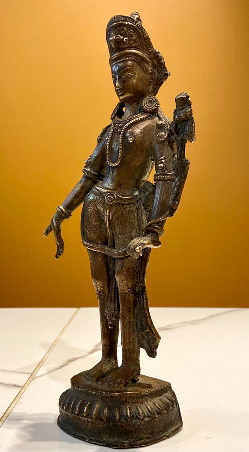 Tibet, Première Moitié Du XXème Siècle, Statuette De Tara En Bronze.