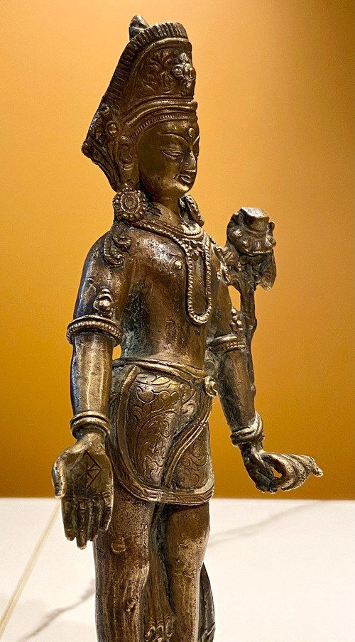 Tibet, Première Moitié Du XXème Siècle, Statuette De Tara En Bronze.