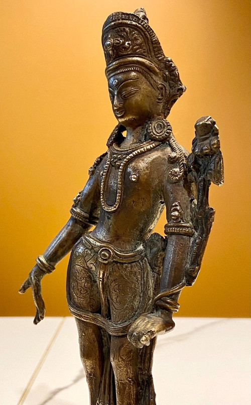 Tibet, Première Moitié Du XXème Siècle, Statuette De Tara En Bronze.