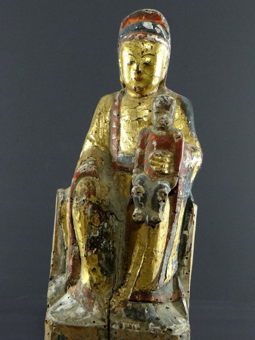 China, späte Ming-Zeit, beginnende Qing-Zeit, 17. Jahrhundert, Kouan-Yin-Statue aus lackiertem und vergoldetem Holz.