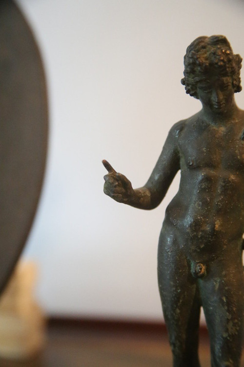 Bronze vom Ende des 19. Jahrhunderts mit Darstellung von Narziss oder Dionysos.