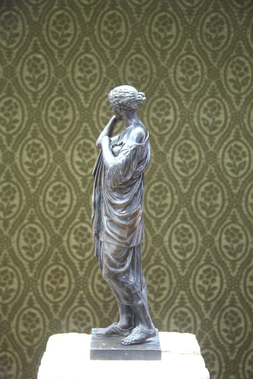 Diane de Gabies in bronze with brown patina, Late 19th Century