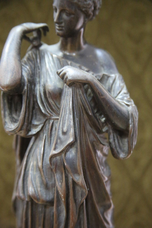 Diane de Gabies in bronze with brown patina, Late 19th Century