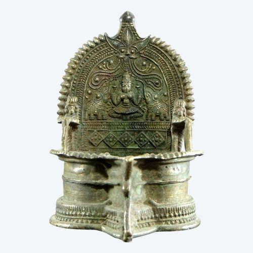 India, Early 19th Century, Bronze Oil Lamp Decor Goddess Lakshmi Anointed By Elephants