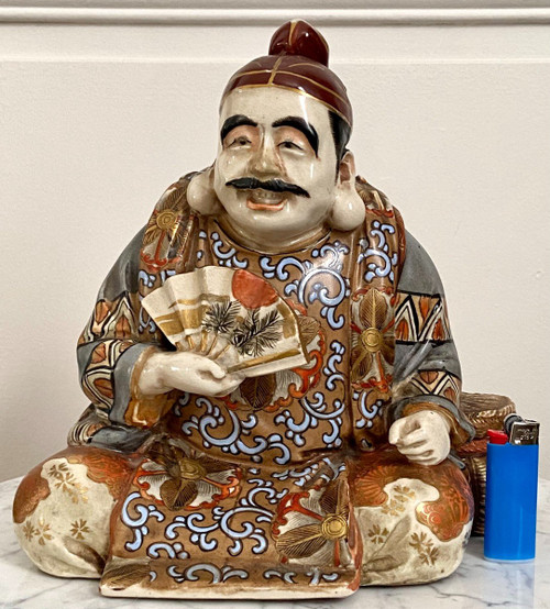 Japon, Fin Du XIXème-début Du XXème Siècle, Statue En Faïence De Satsuma Personnage Au Panier.