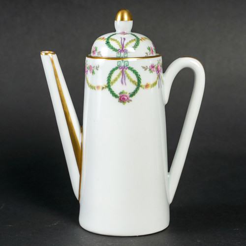 Head to head tea and coffee service in Limoges porcelain