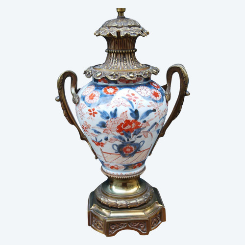 Vase Imari  Monture Bronze  Style Louis XVI