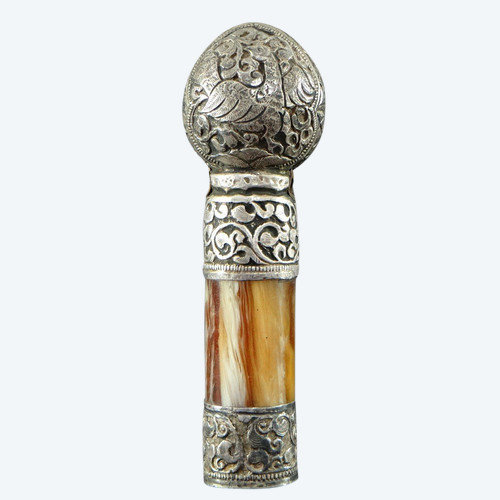 Tibet, Beginning Of The 20th Century, Seal (stamp) In Repoussé Silver Alloy And Horn.