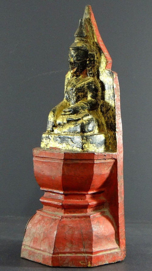 Thailandia, Cultura Tai Lu, Inizio XX Secolo, Scultura Buddha in legno laccato.