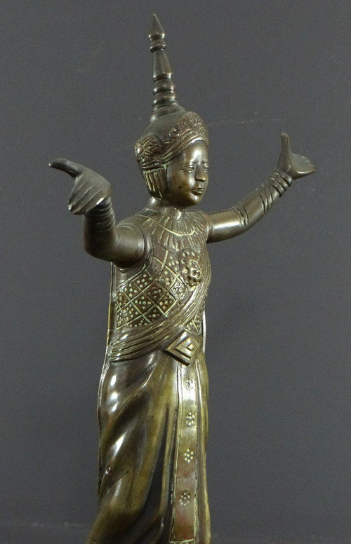 Thaïlande, Début Du XXème Siècle, Statue De Danseuse Traditionnelle En Bronze.