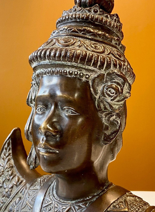 Thaïlande, Premier Tiers Du XXème Siècle, Buste En Bronze De Danseuse.