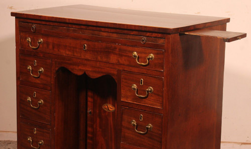 Petit Kneehole Desk En Acajou Du 18° Siècle George III