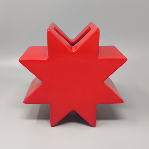 1980 Prächtige rote Vase „Hsing“ von Ettore Sottsass. Hergestellt in Italien